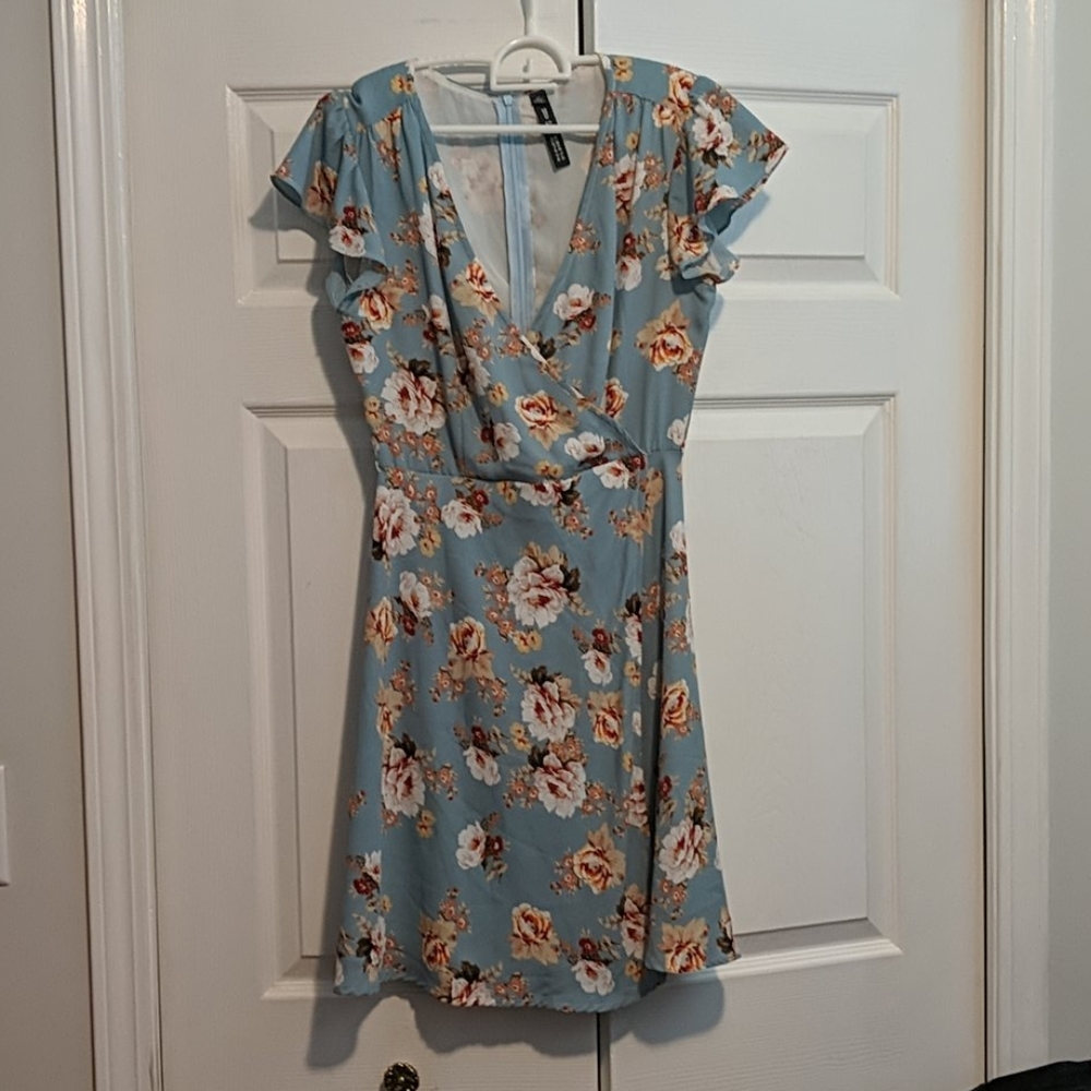 NWOT Design Lab Dress - Picture 3 of 3
